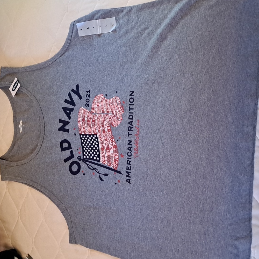 Old Navy tank L/ BUNDLE ONLY 2or more items